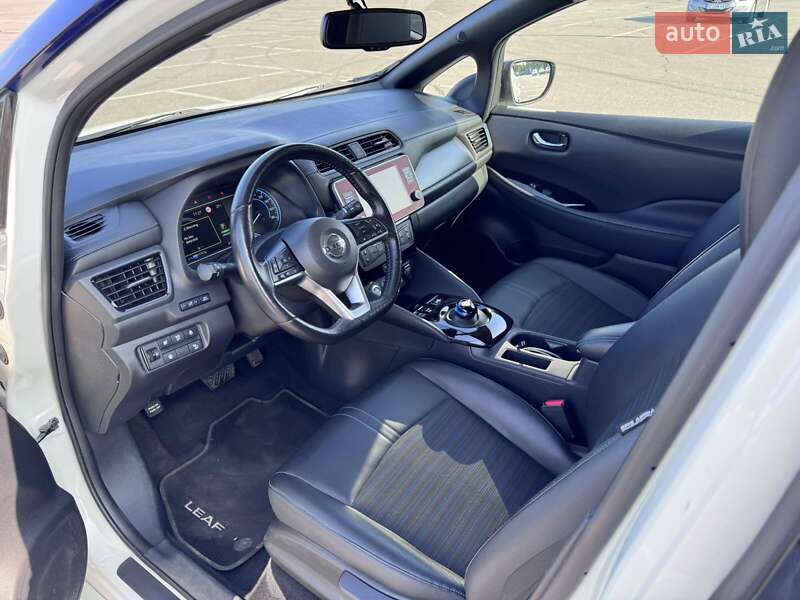 Хетчбек Nissan Leaf 2019 в Дніпрі