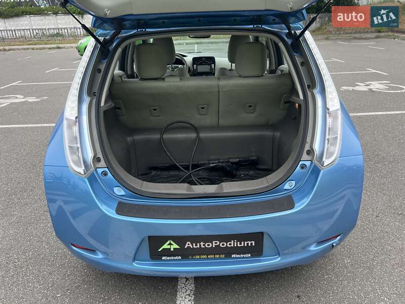 Хетчбек Nissan Leaf 2012 в Києві