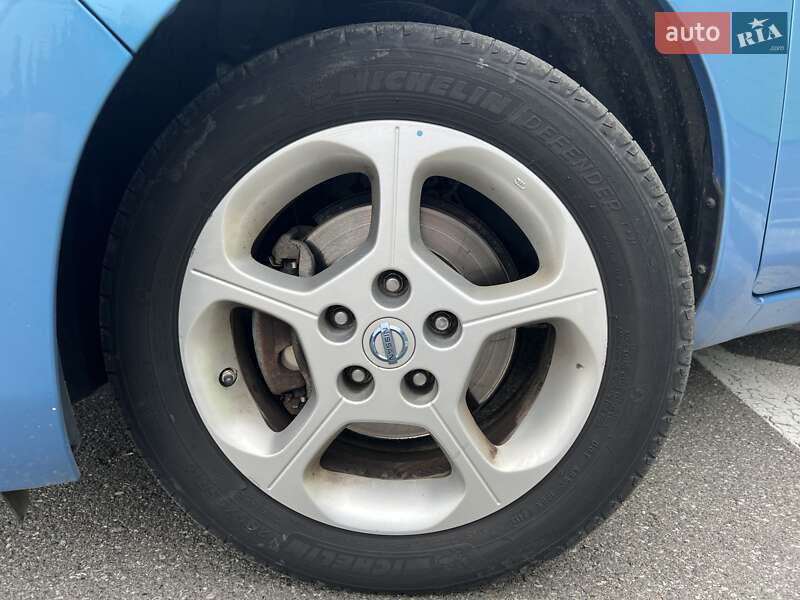 Хетчбек Nissan Leaf 2012 в Києві