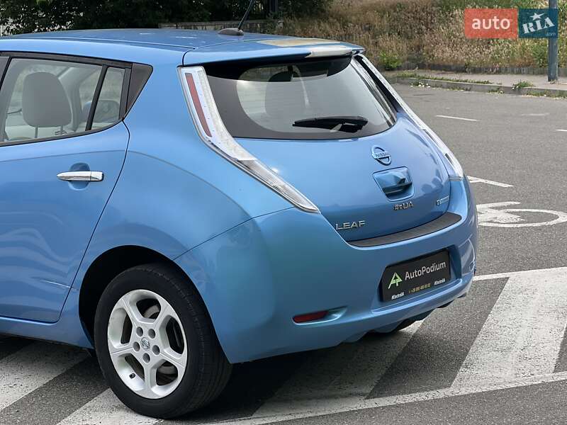 Хетчбек Nissan Leaf 2012 в Києві