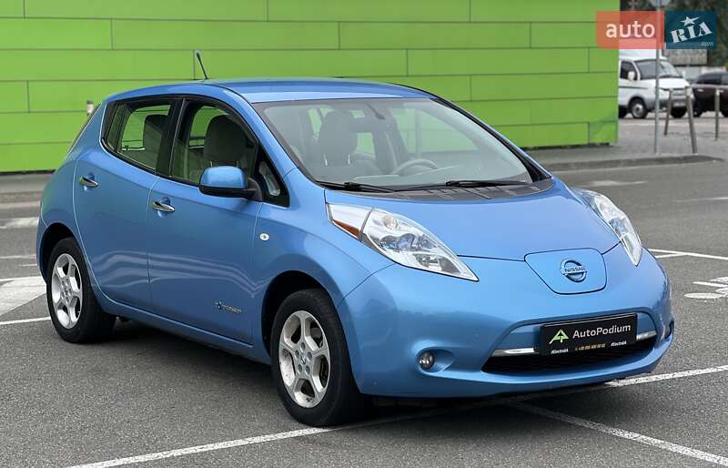 Хетчбек Nissan Leaf 2012 в Києві