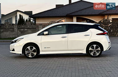 Хэтчбек Nissan Leaf 2020 в 