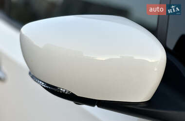 Хэтчбек Nissan Leaf 2020 в 