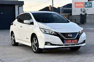 Хэтчбек Nissan Leaf 2020 в 