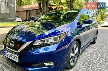 Хэтчбек Nissan Leaf 2018 в Днепре