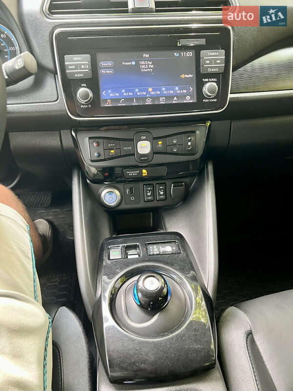 Хэтчбек Nissan Leaf 2018 в Днепре