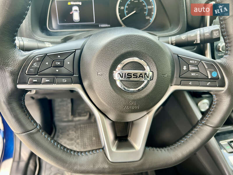 Хэтчбек Nissan Leaf 2018 в Днепре