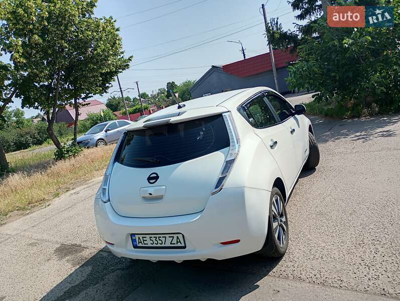 Хэтчбек Nissan Leaf 2013 в Кривом Роге