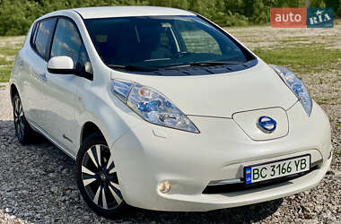 Хэтчбек Nissan Leaf 2015 в Новояворовске