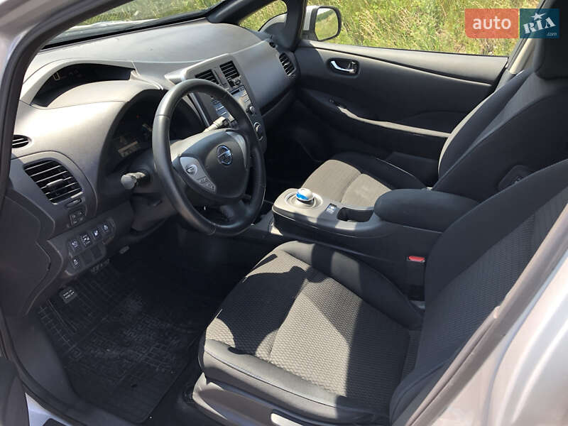 Хэтчбек Nissan Leaf 2013 в Тернополе