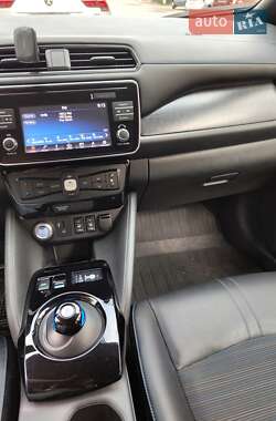 Хэтчбек Nissan Leaf 2018 в 