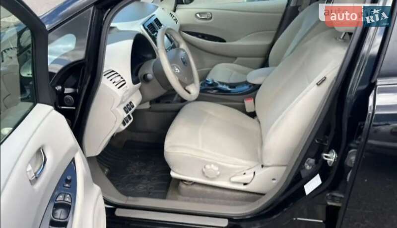 Хетчбек Nissan Leaf 2011 в Львові