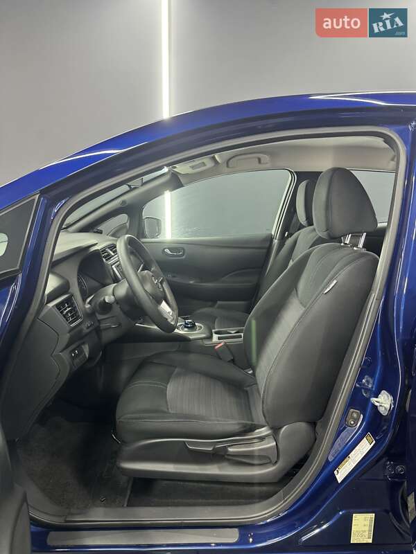 Хэтчбек Nissan Leaf 2018 в Черновцах