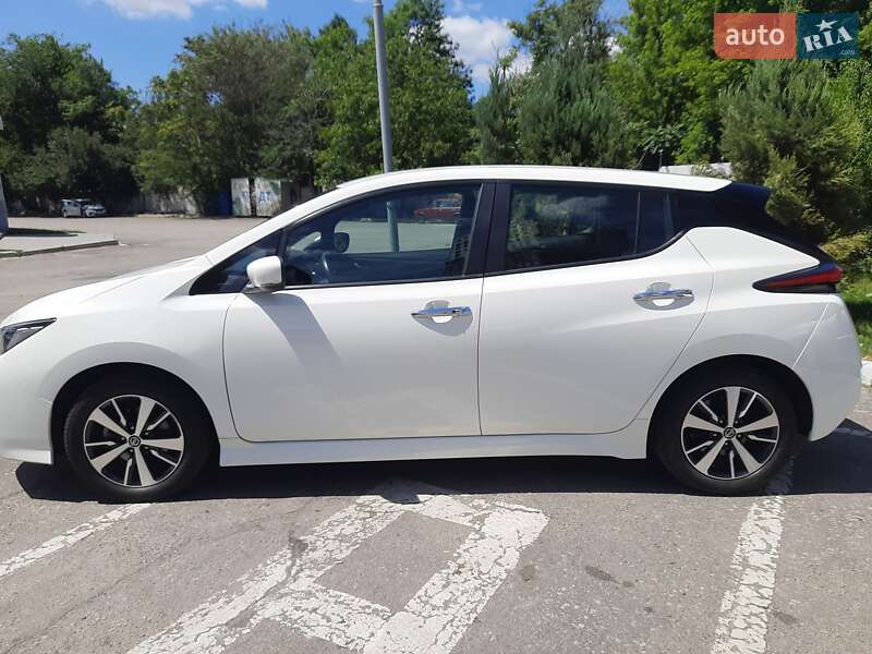 Хетчбек Nissan Leaf 2018 в Дніпрі фото 15 Хетчбек Nissan Leaf 2018 в Дніпрі