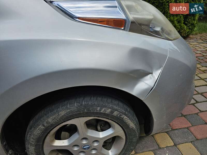 Хэтчбек Nissan Leaf 2011 в Киеве