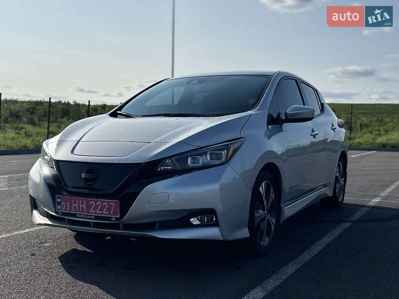 Хэтчбек Nissan Leaf 2019 в Ровно
