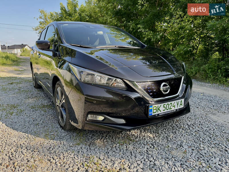 Хэтчбек Nissan Leaf 2018 в Ровно