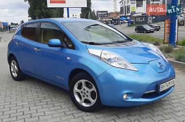 Хэтчбек Nissan Leaf 2011 в Киеве