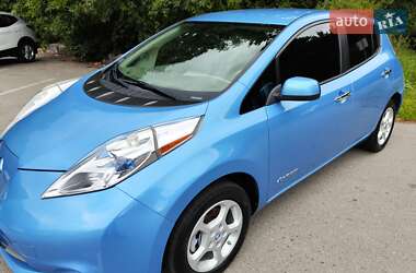 Хэтчбек Nissan Leaf 2013 в Полтаве