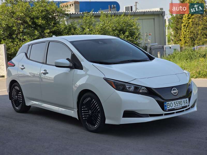 Nissan Leaf 2024