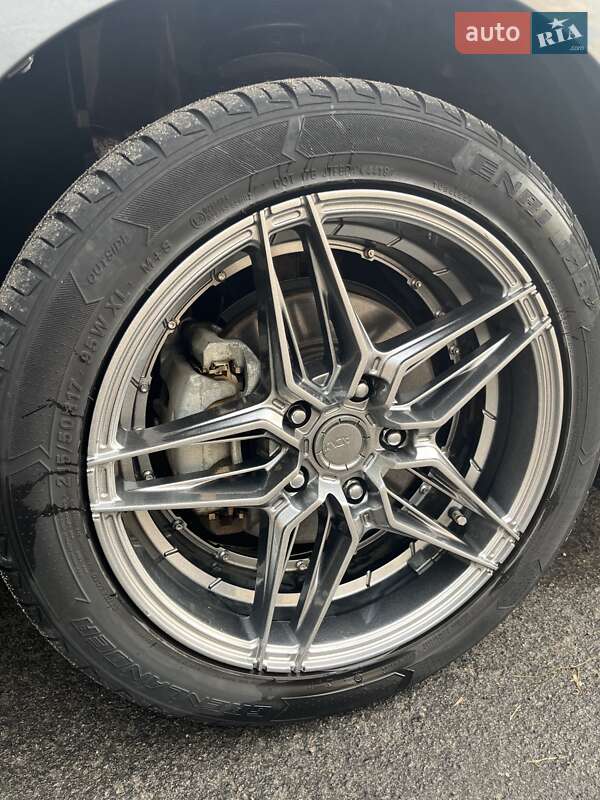 Хэтчбек Nissan Leaf 2018 в Умани