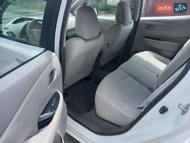 Хетчбек Nissan Leaf 2012 в Одесі