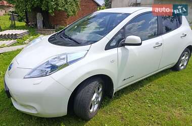 Хэтчбек Nissan Leaf 2013 в Рудки