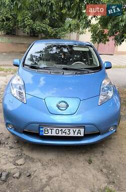 Хэтчбек Nissan Leaf 2012 в Николаеве