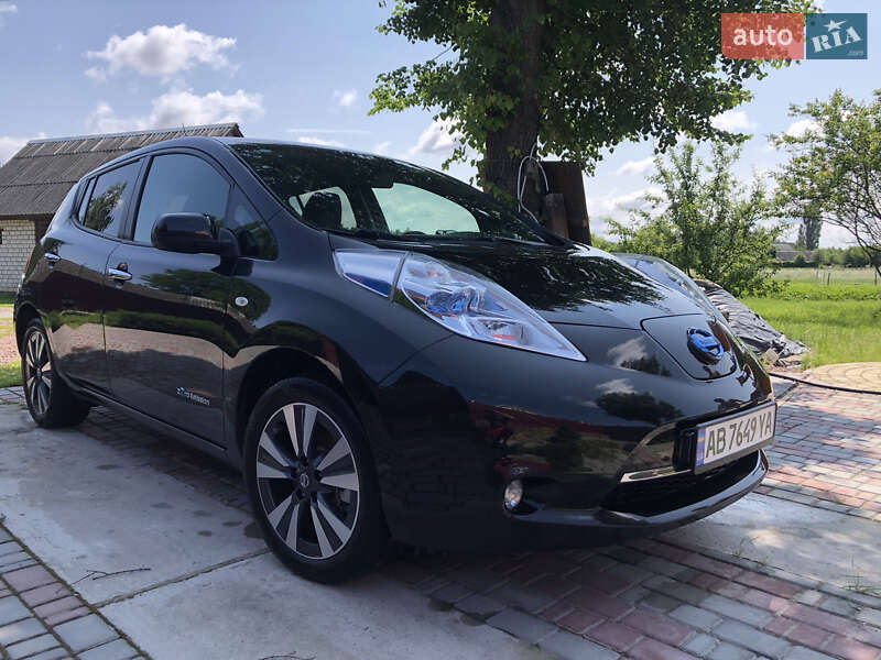 Хетчбек Nissan Leaf 2017 в Житомирі