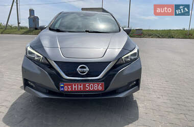 Хэтчбек Nissan Leaf 2018 в 