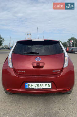 Хэтчбек Nissan Leaf 2017 в 