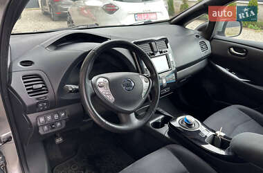 Хэтчбек Nissan Leaf 2015 в 
