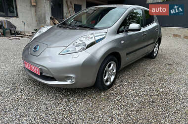 Хэтчбек Nissan Leaf 2015 в 