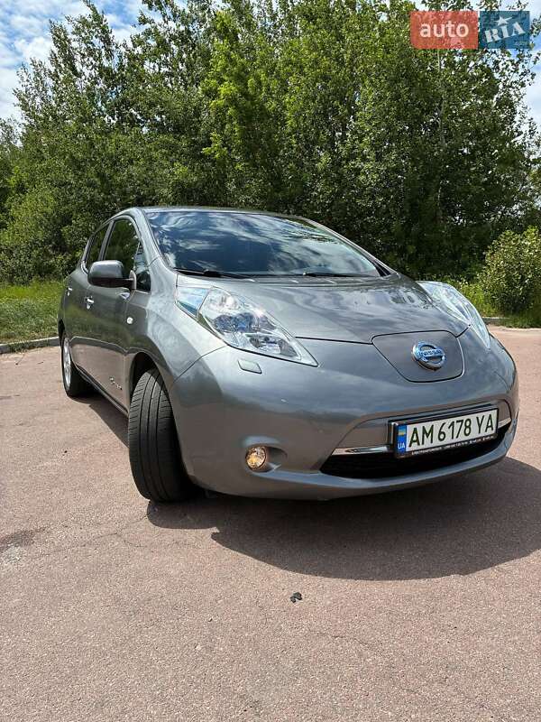 Хэтчбек Nissan Leaf 2016 в Житомире