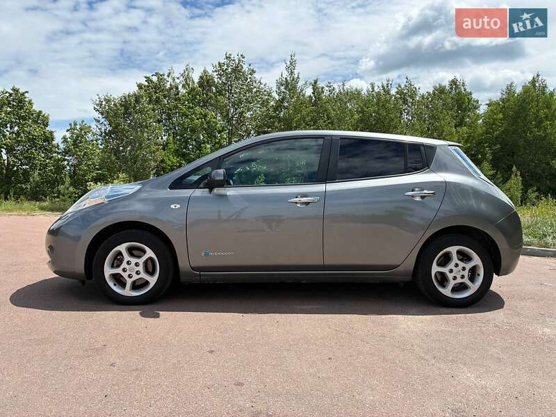 Хэтчбек Nissan Leaf 2016 в Житомире