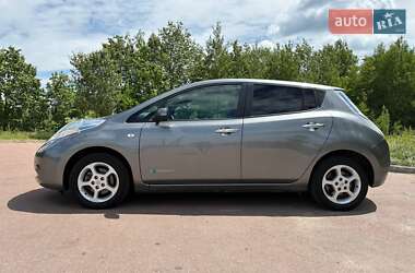 Хэтчбек Nissan Leaf 2016 в 