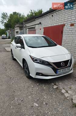 Хэтчбек Nissan Leaf 2021 в Днепре