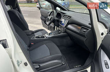 Хэтчбек Nissan Leaf 2020 в 