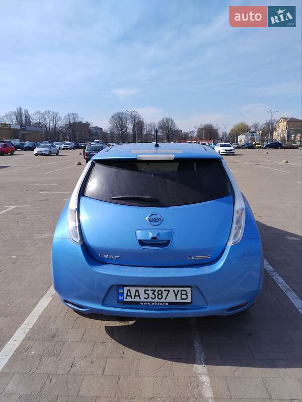 Хетчбек Nissan Leaf 2013 в Житомирі