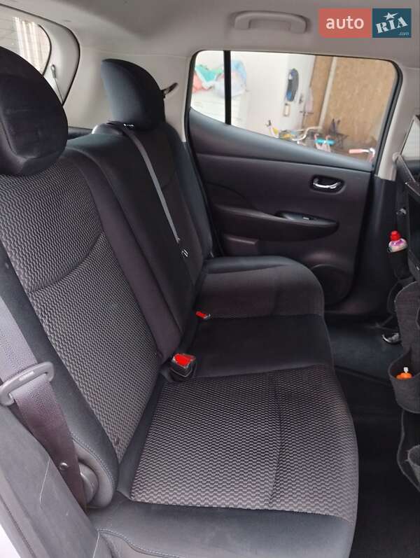 Хэтчбек Nissan Leaf 2013 в Бородянке