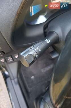 Хэтчбек Nissan Leaf 2013 в 