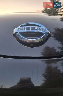 Хэтчбек Nissan Leaf 2013 в 