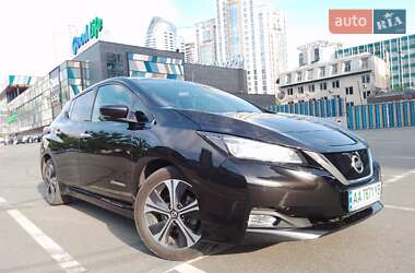 Хэтчбек Nissan Leaf 2018 в Киеве