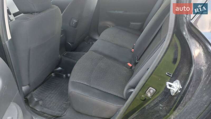 Хетчбек Nissan Leaf 2015 в Житомирі фото 12 Хетчбек Nissan Leaf 2015 в Житомирі