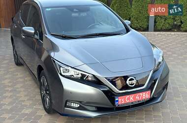 Хетчбек Nissan Leaf 2020 в 