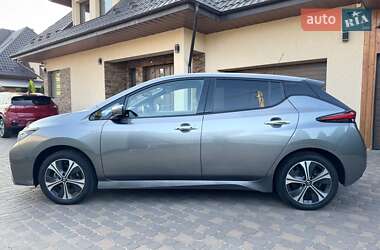 Хетчбек Nissan Leaf 2020 в 