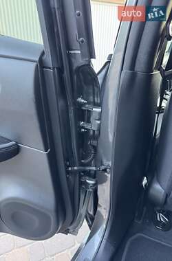 Хетчбек Nissan Leaf 2020 в 