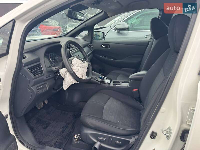 Хэтчбек Nissan Leaf 2018 в Львове