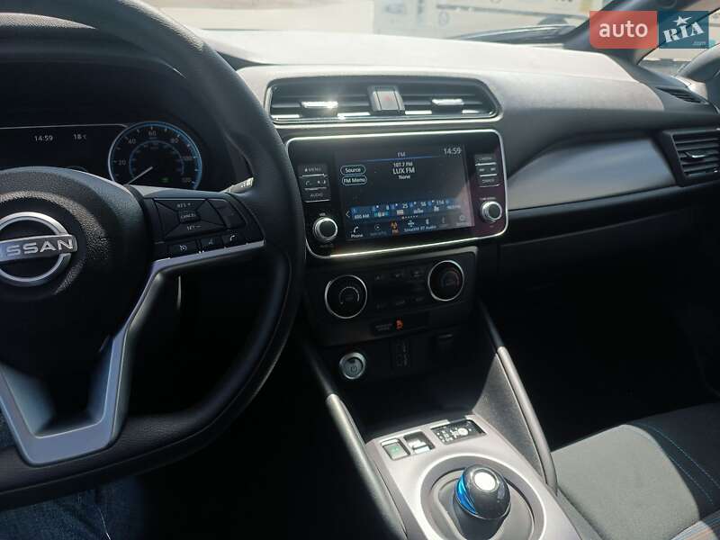 Хэтчбек Nissan Leaf 2024 в Житомире