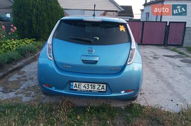 Хетчбек Nissan Leaf 2013 в Кам'янському